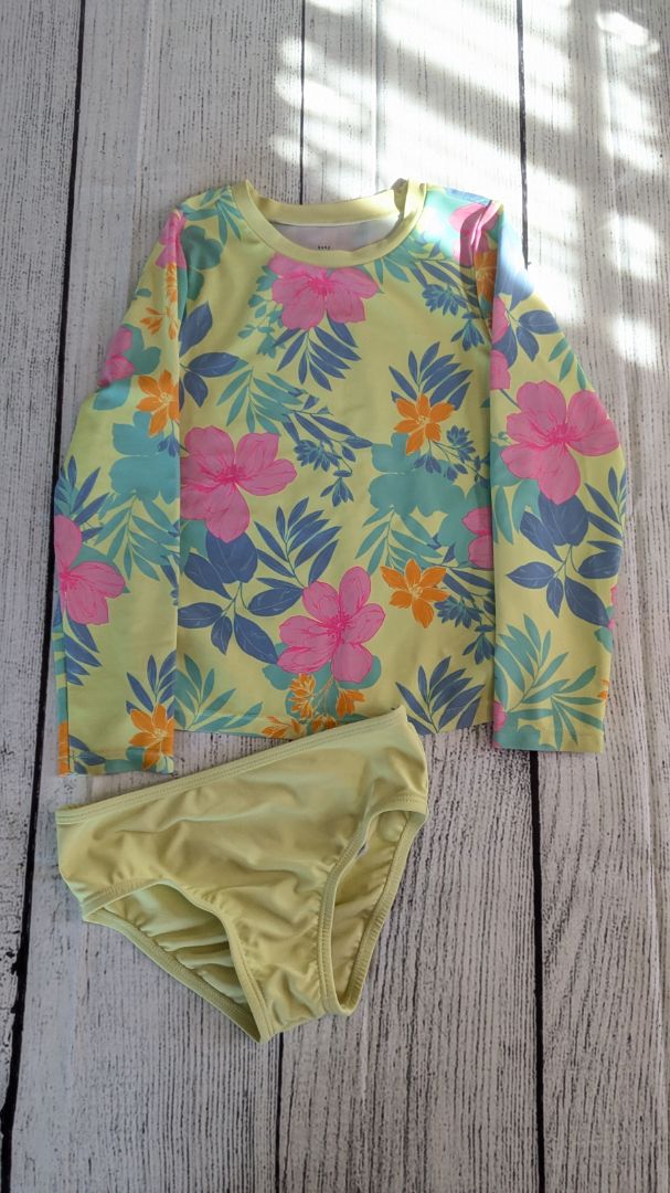 GAP Floral Swimsuit - 5t