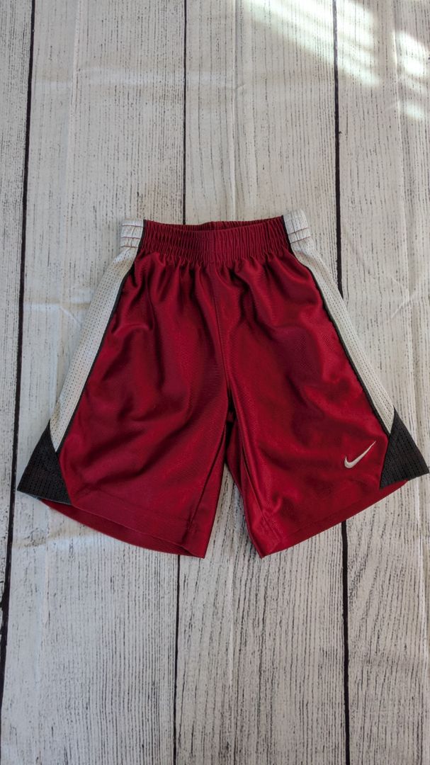 NIKE Athletic Shorts - 3t