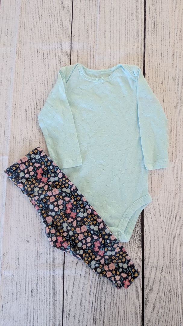 Carters Floral Outfit - 9mo