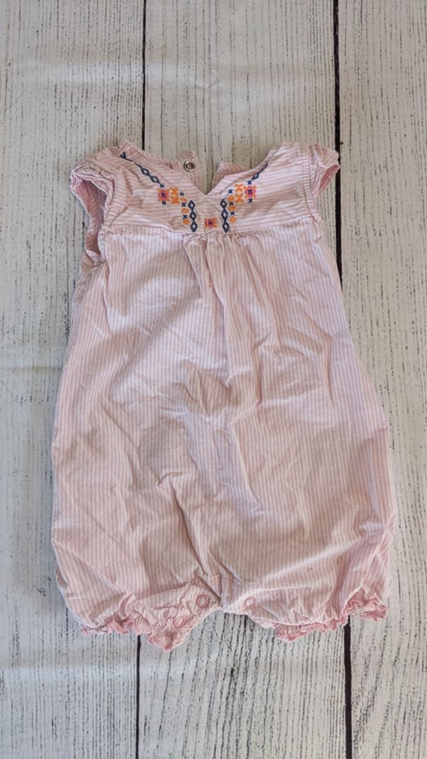Carters Romper - 9mo