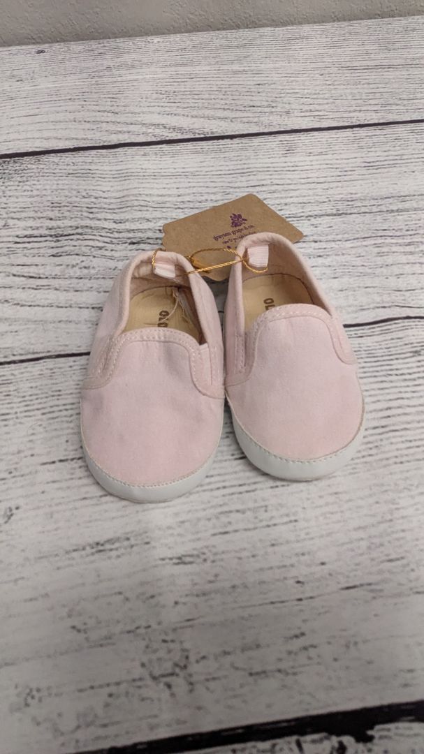 Old Navy Canvas Shoes - 12mo