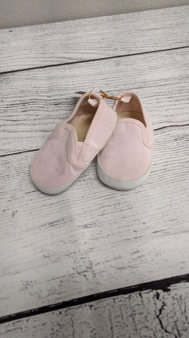 Old Navy Canvas Shoes - 12mo