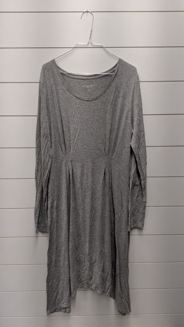 Liz Lange Maternity Dress - M