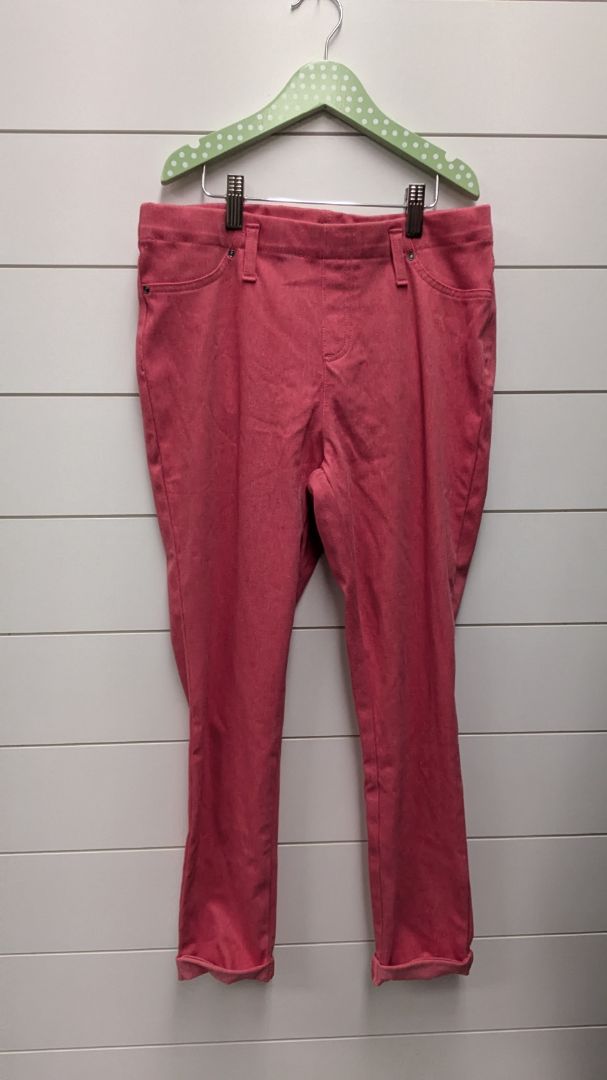 Time and Tru Pants - 10