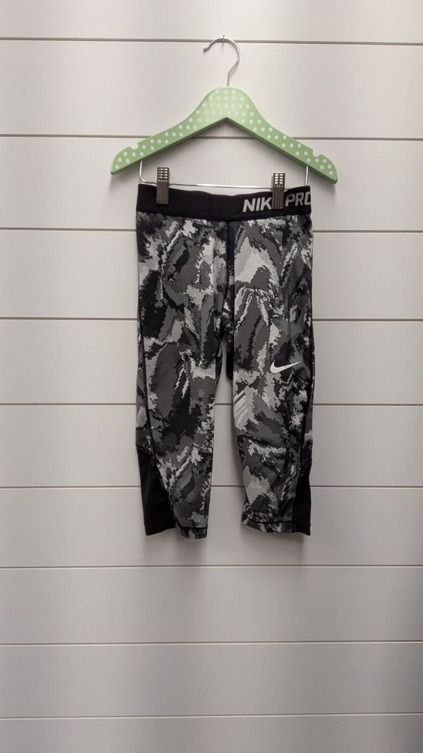 Nike Pro Capri Leggings - 8
