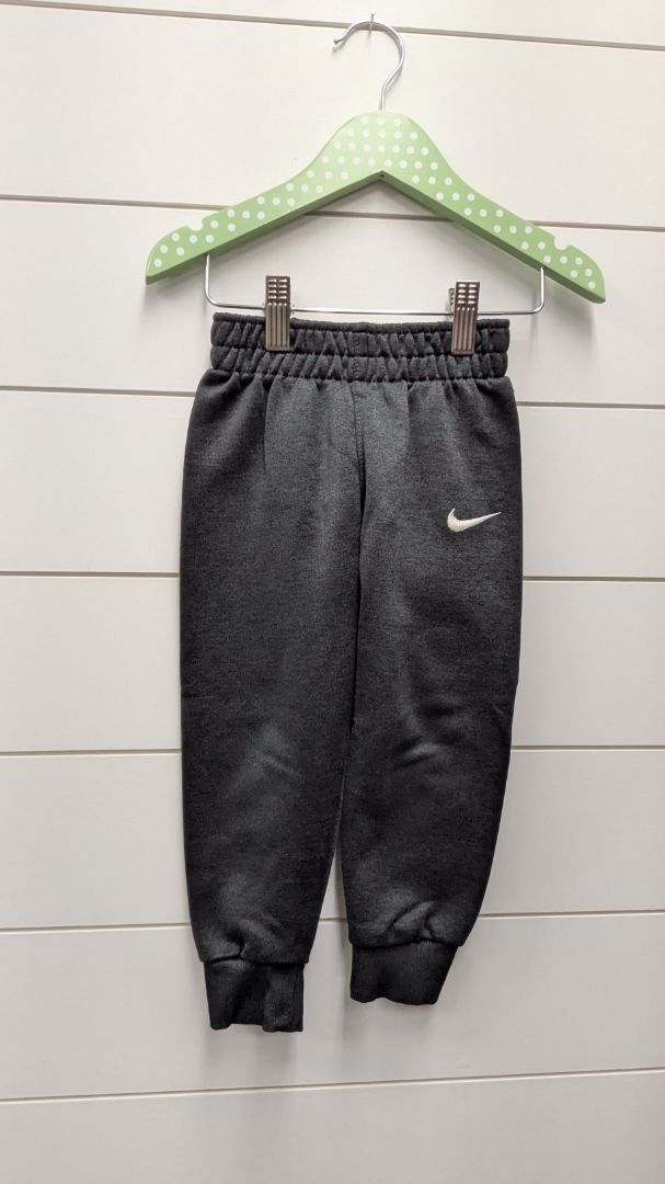Nike Dri-Fit Sweatpants - 3t