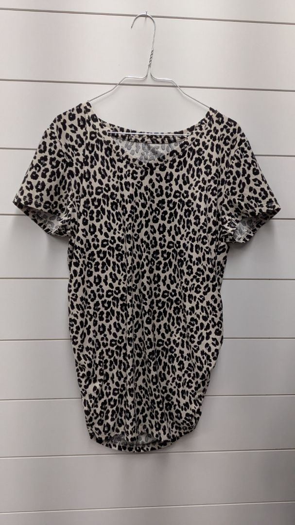 Time and Tru Maternity Cheetah Print Short Sleeve - S