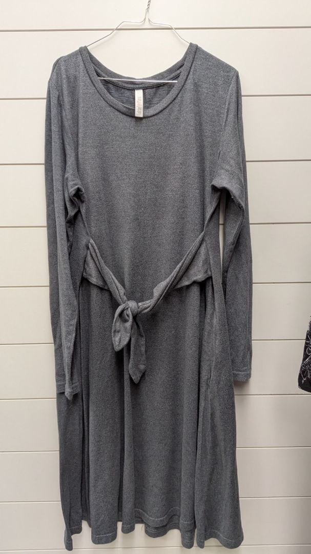 Latched Mama Long Sleeve Maternity Dress - L