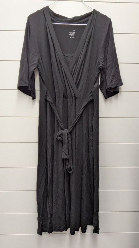 Latched Mama Short Sleeve Maternity Dress - M