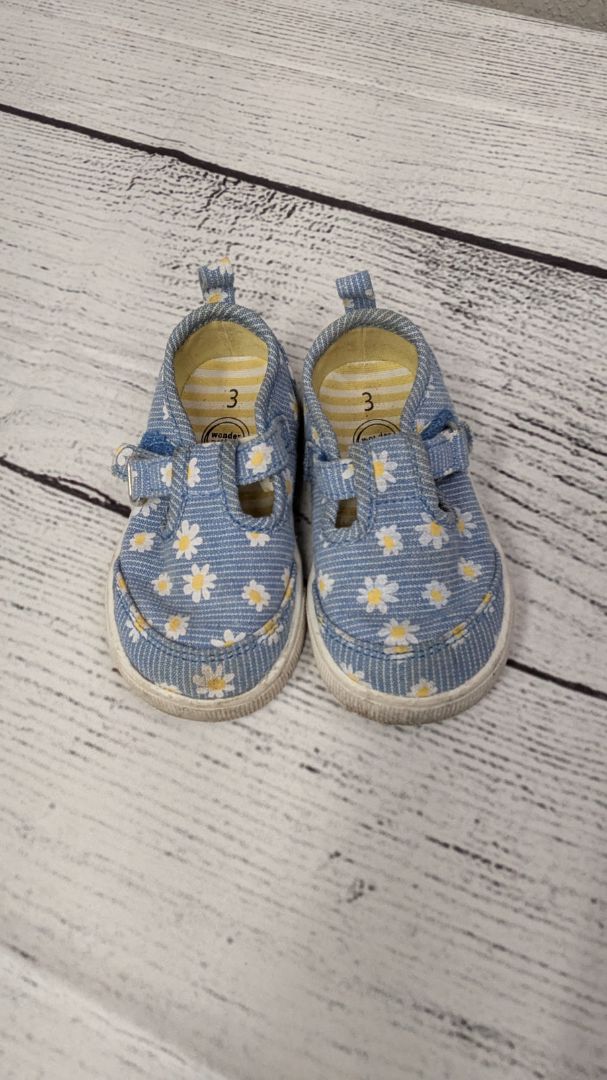 Wonder Nation Daisy Shoes - 3