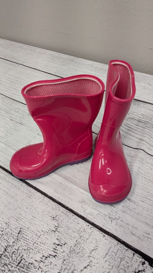 Rainboots - 6