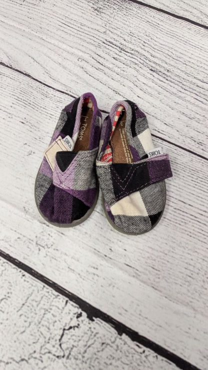 Toms Plaid Slip-on's - 3