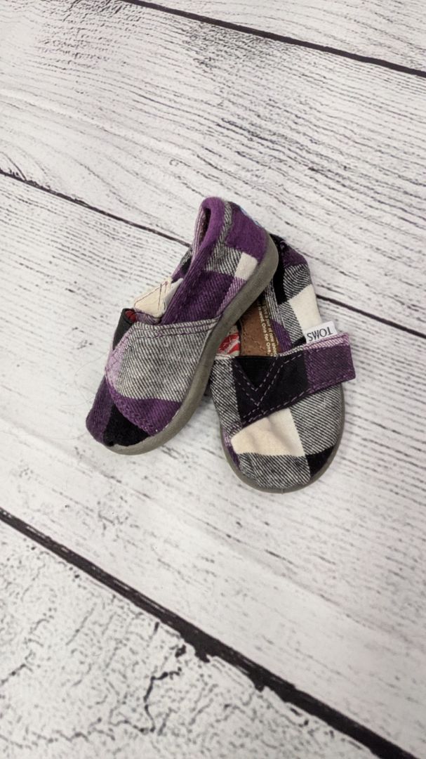 Toms Plaid Slip-on's - 3