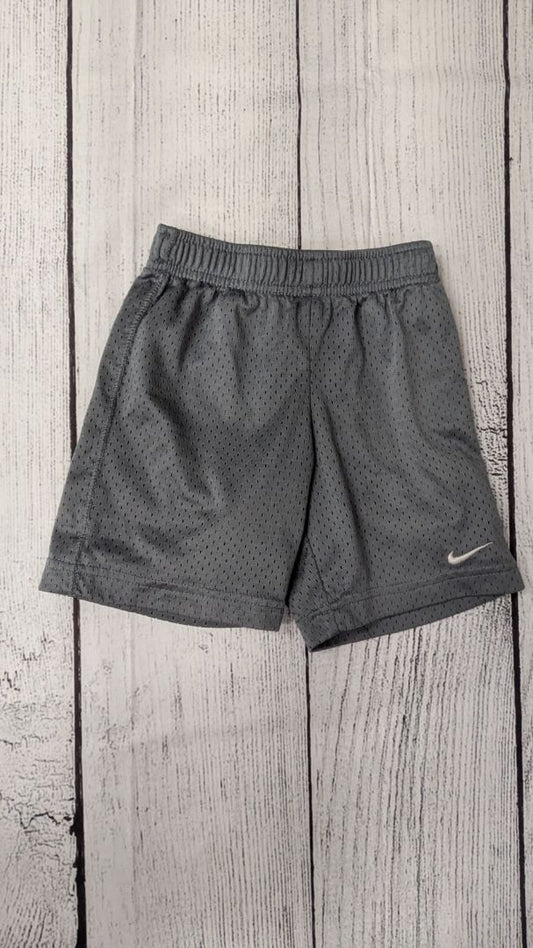 Nike Shorts - 4t
