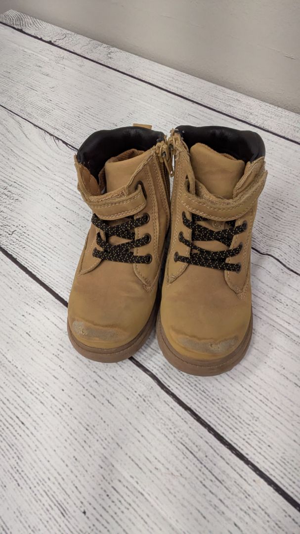 Wonder Nation Boots - 11