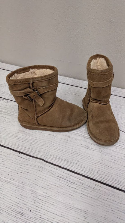 Bearpaw Boots - 11