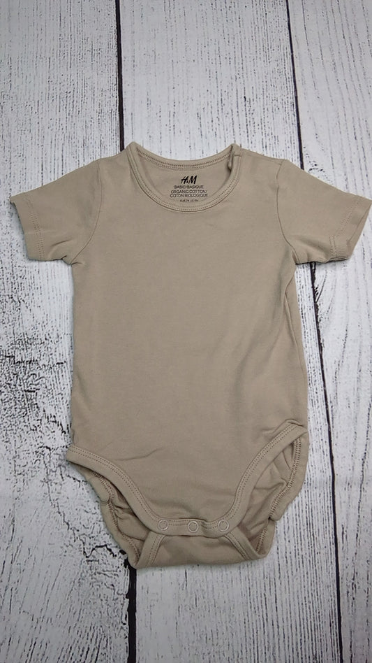 H & M Short Sleeve Onesie - 9mo