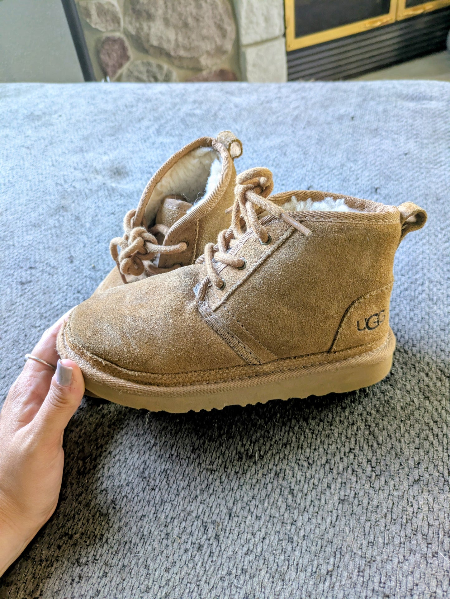 UGG Boys' Neumel II Boot - Size 13